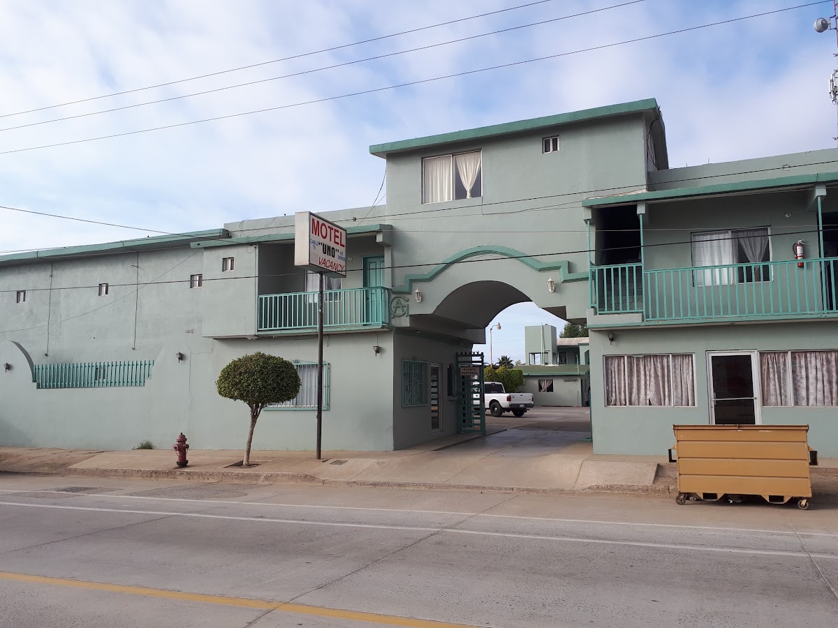 MOTEL UNO